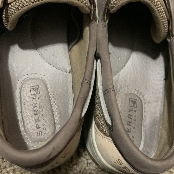 Women’s Sperry topsiders, size 8 - Picture 3 of 6